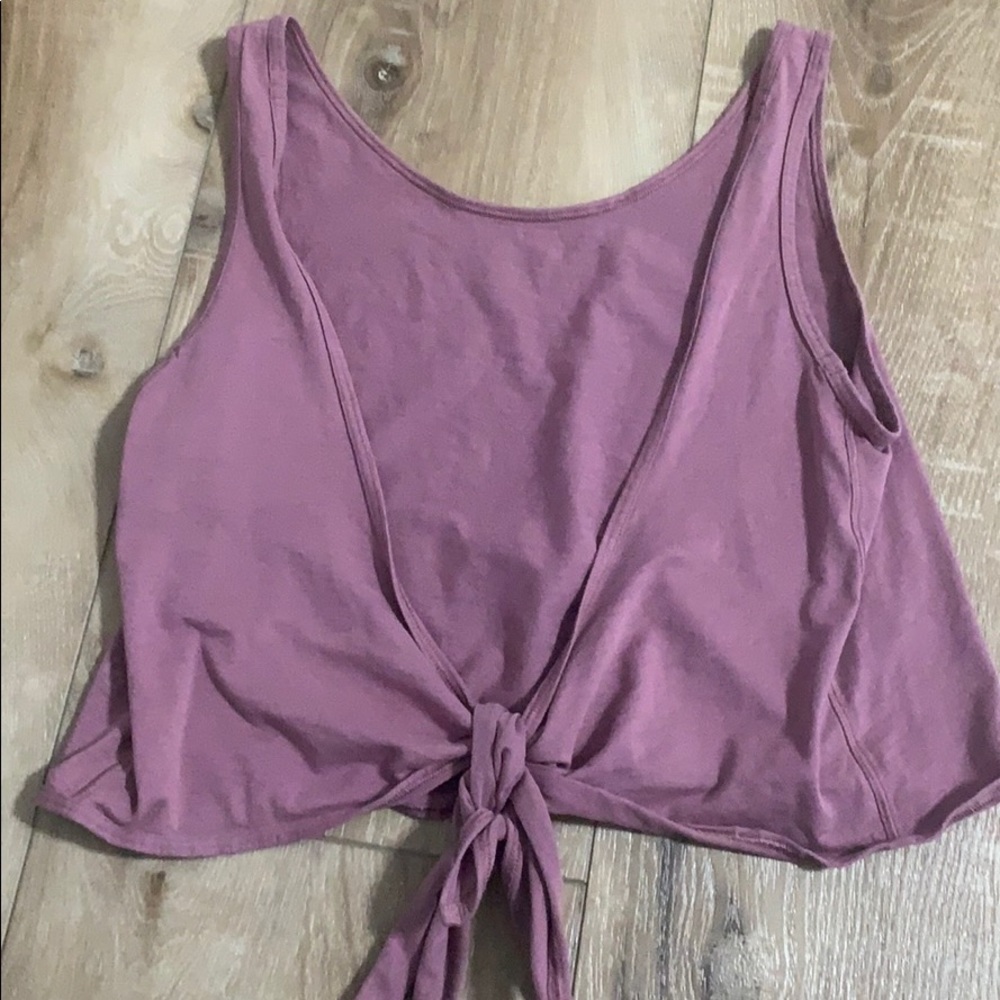lululemon size 2 wrap crop top